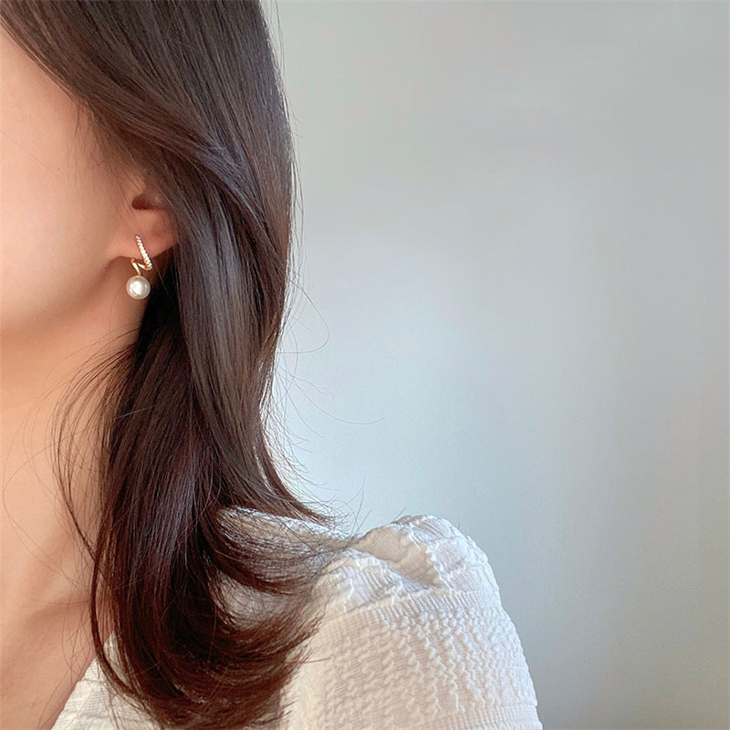 Twisted Pearl Earrings